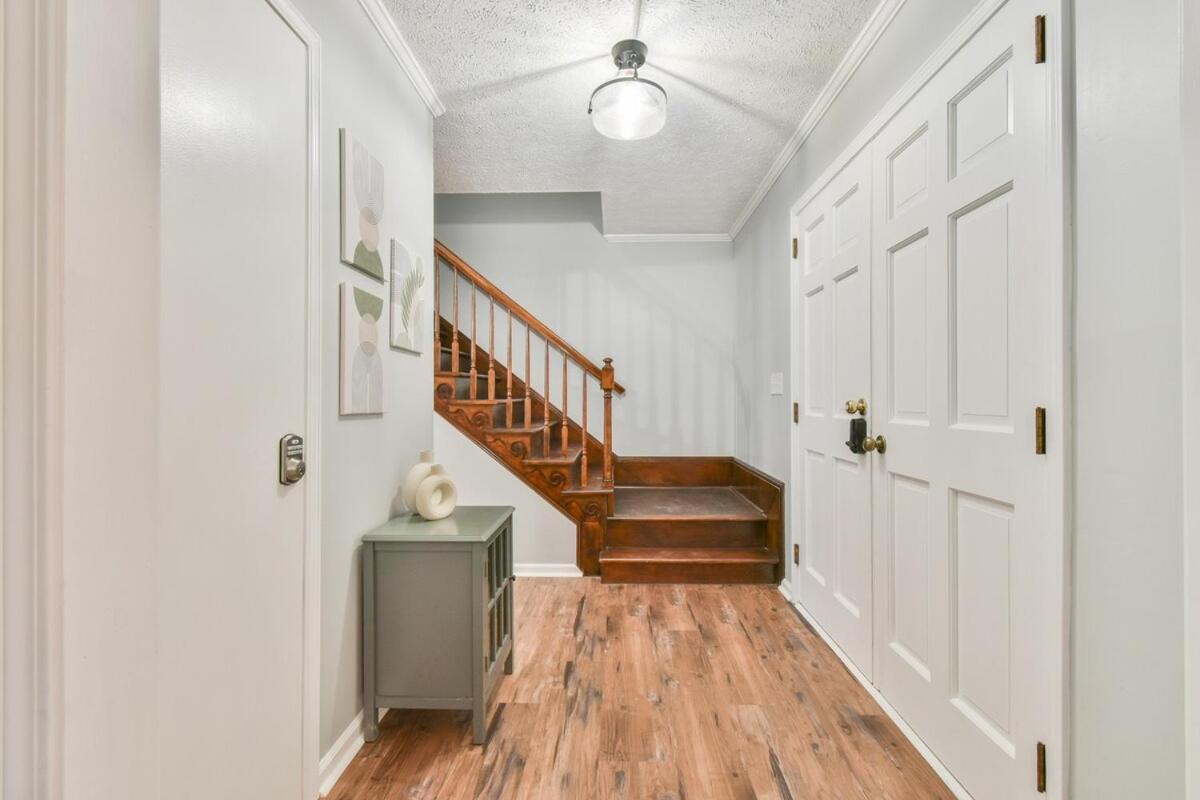 Cozy Home With Arcade, Ping Pong & Fenced Backyard Lawrenceville Bagian luar foto