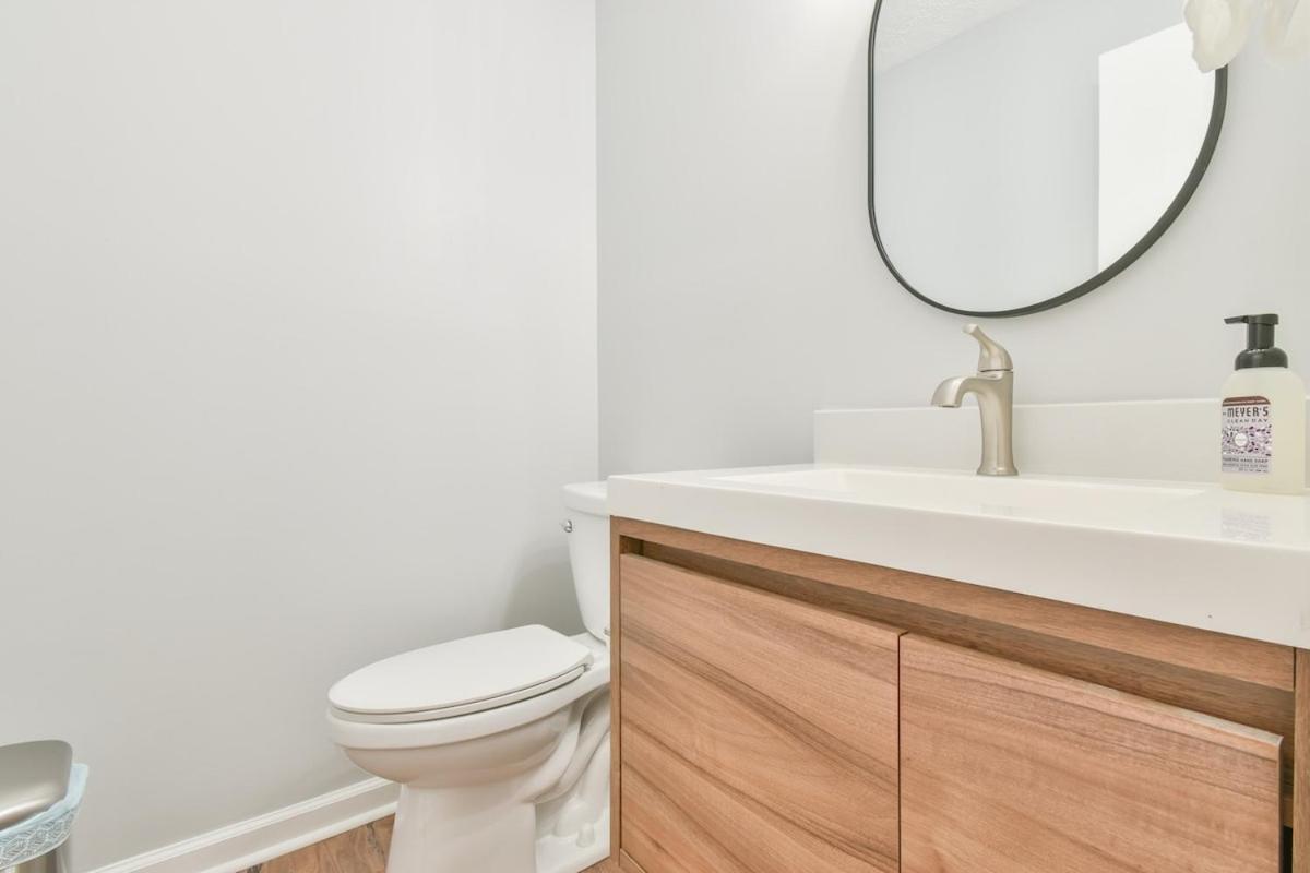 Cozy Home With Arcade, Ping Pong & Fenced Backyard Lawrenceville Bagian luar foto