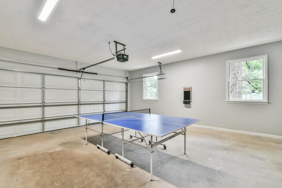 Cozy Home With Arcade, Ping Pong & Fenced Backyard Lawrenceville Bagian luar foto