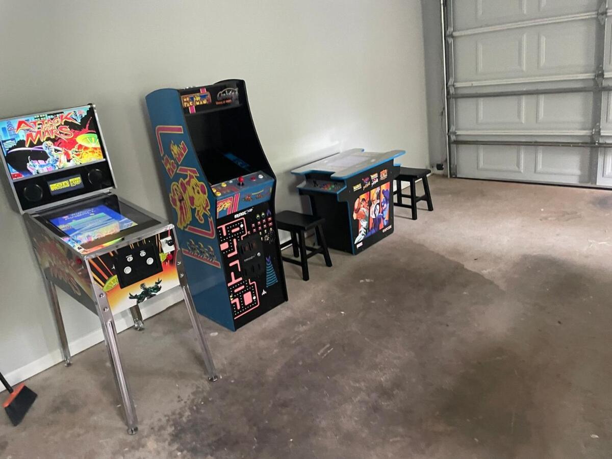 Cozy Home With Arcade, Ping Pong & Fenced Backyard Lawrenceville Bagian luar foto