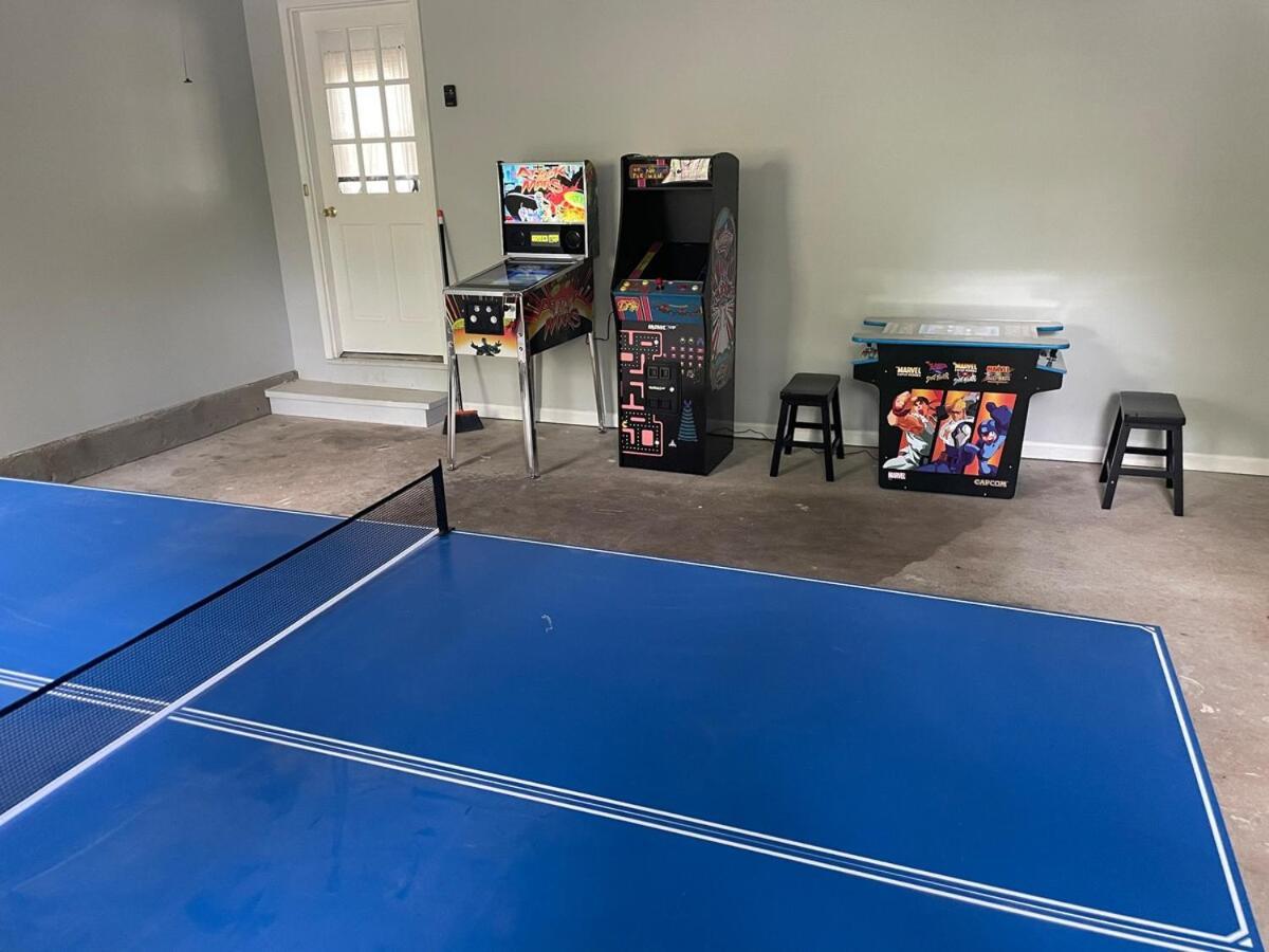 Cozy Home With Arcade, Ping Pong & Fenced Backyard Lawrenceville Bagian luar foto