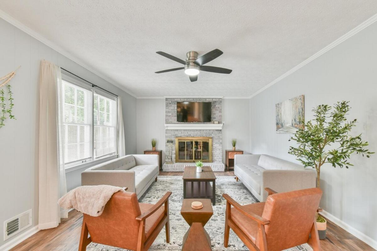 Cozy Home With Arcade, Ping Pong & Fenced Backyard Lawrenceville Bagian luar foto